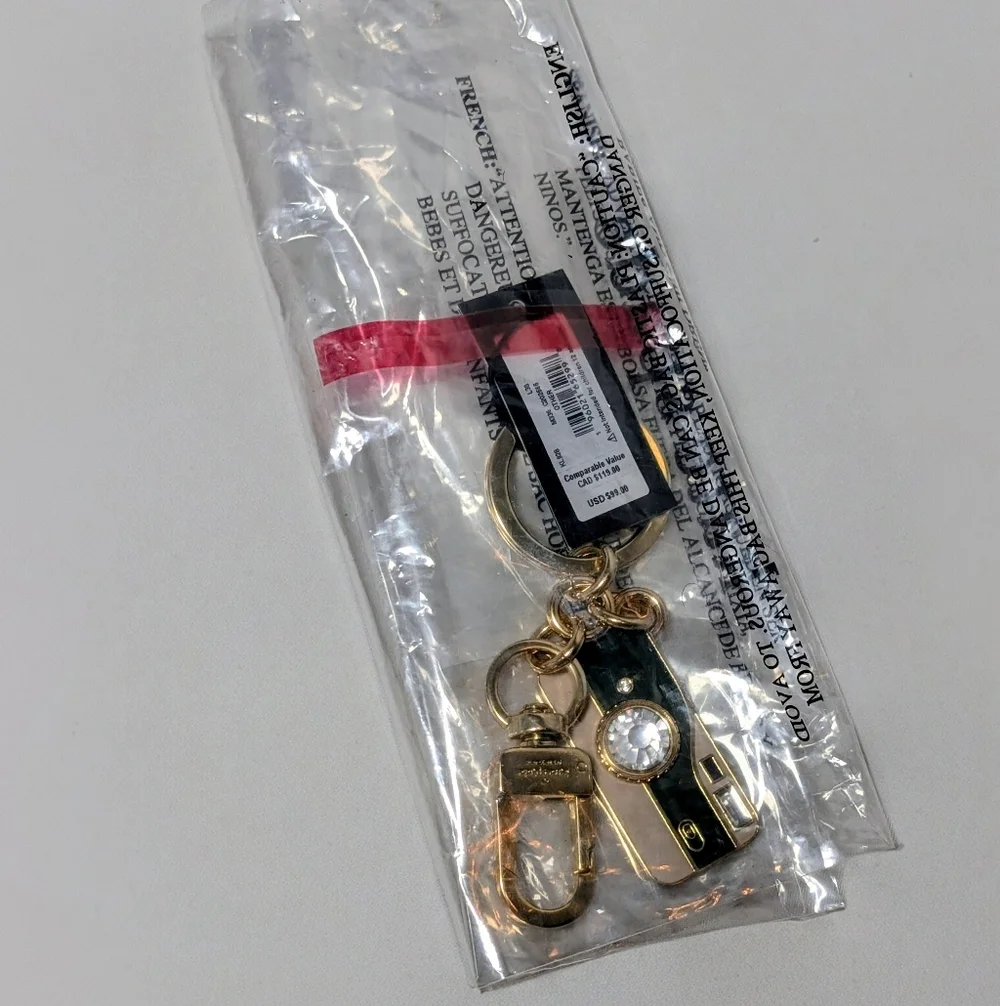 ✨ Kate Spade New York Camera Keychain / Bag Charm – Gold Tone